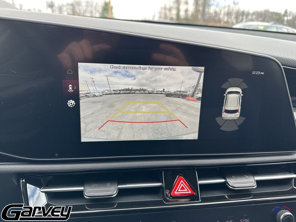 2025 Kia Niro SX Touring - Photo 19