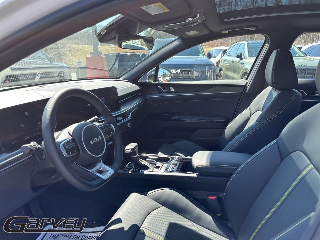 2026 Kia K5 GT - Photo 12