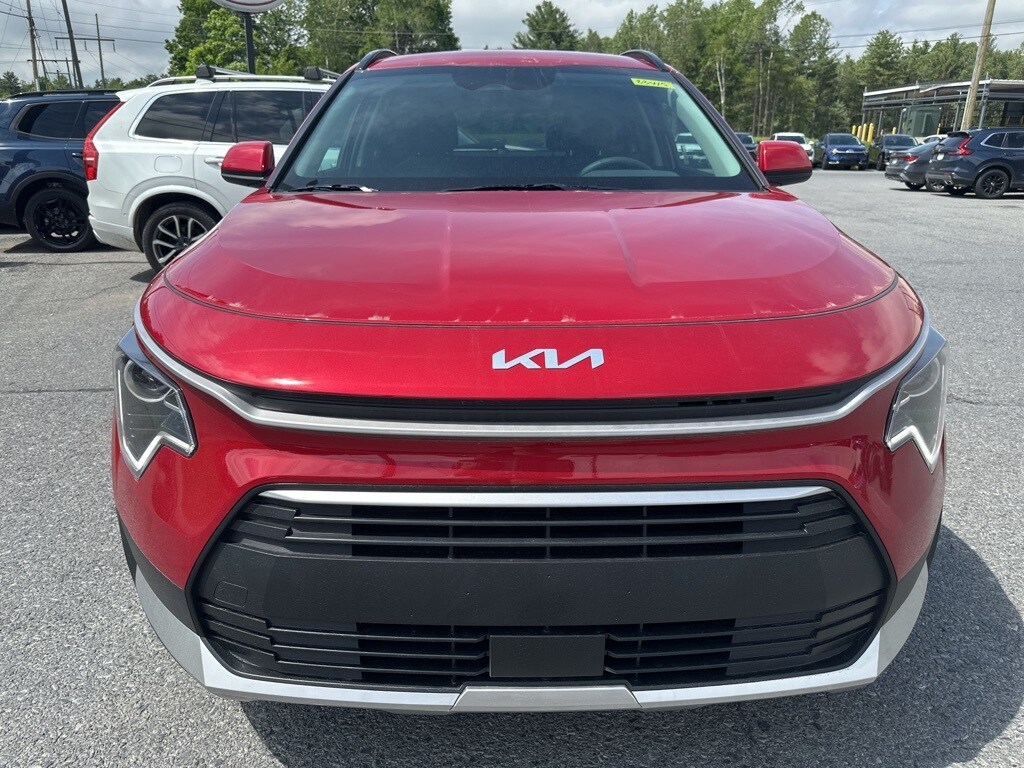 2025 Kia Niro EX photo 2