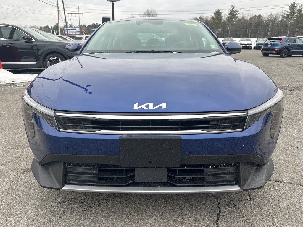 New 2025 Kia K4 LXS Sedan