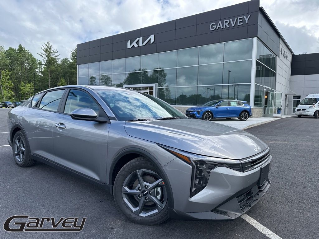 2026 Kia K4 LXS AT's photo