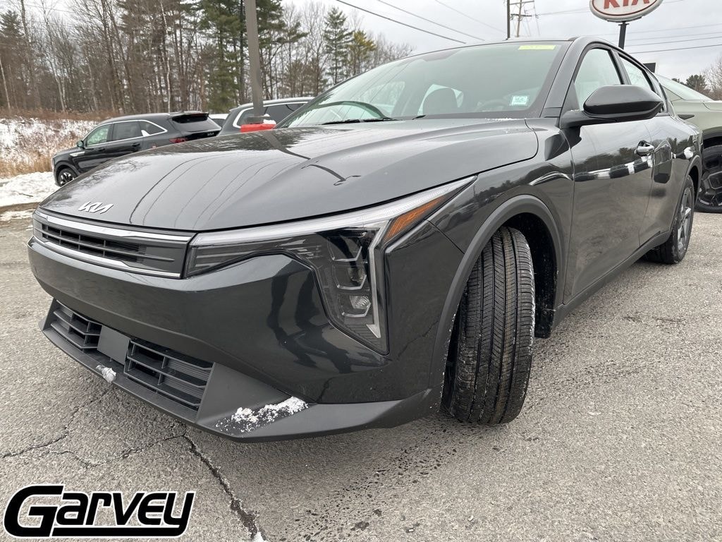 New 2025 Kia K4 LXS Sedan