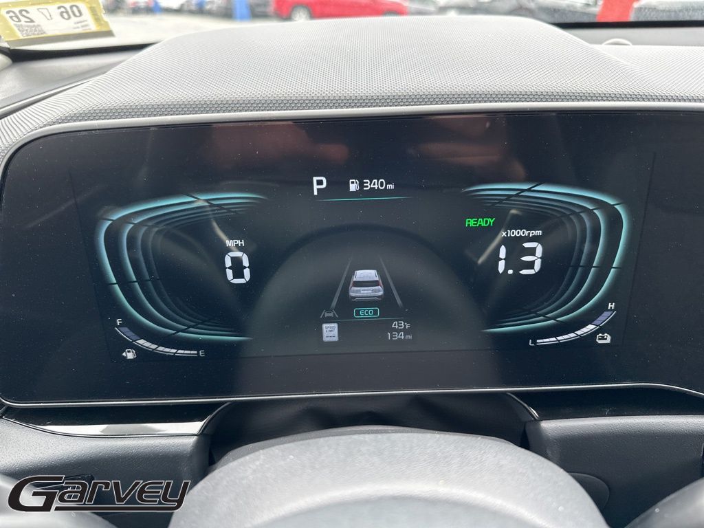 2025 Kia Niro SX Touring - Photo 16