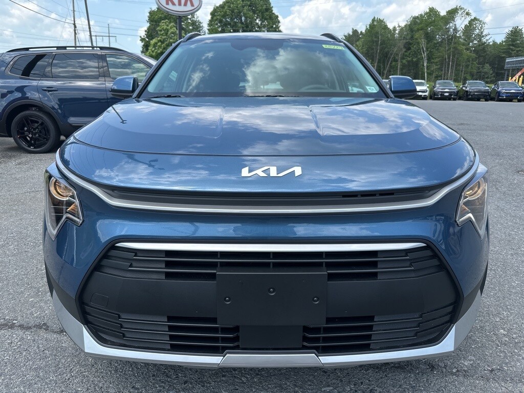 2025 Kia Niro EX photo 2