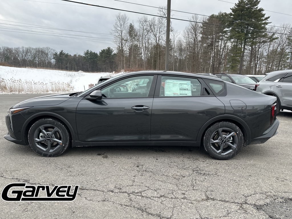 New 2025 Kia K4 LXS Sedan