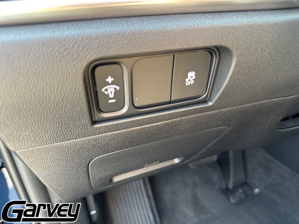 2025 Kia Sorento S - Photo 15
