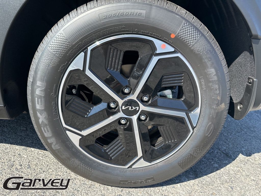2025 Kia Niro EX - Photo 9