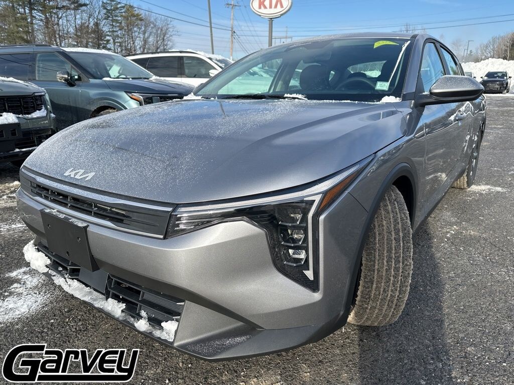 New 2025 Kia K4 LXS Sedan