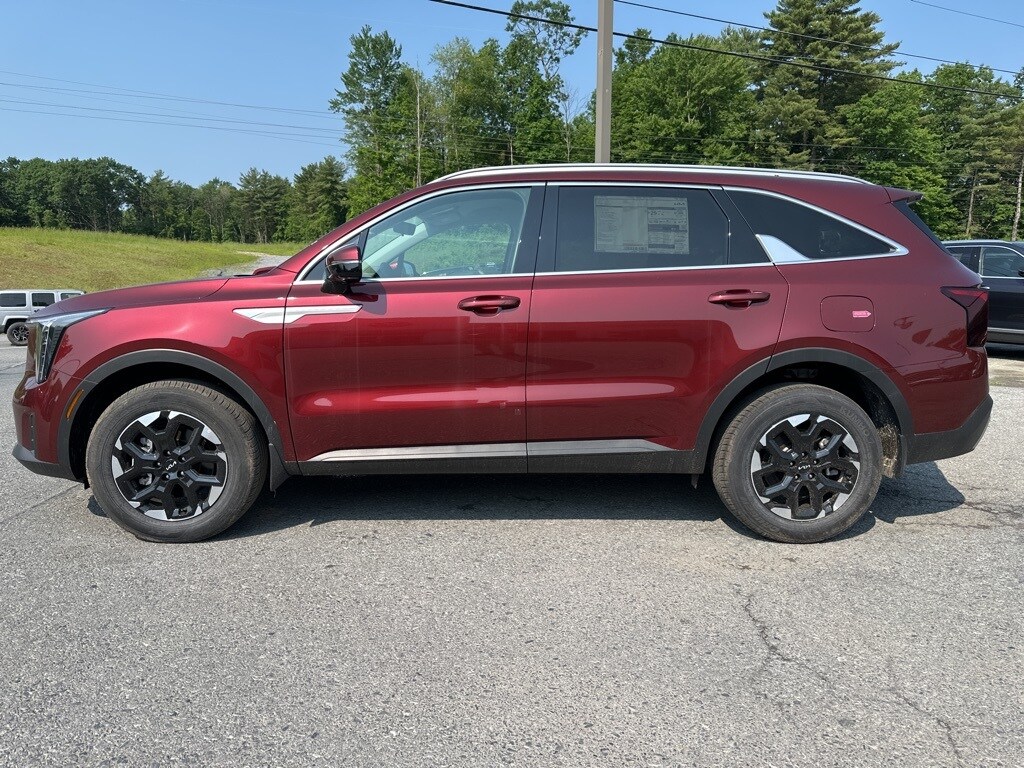 2025 Kia Sorento S photo 4