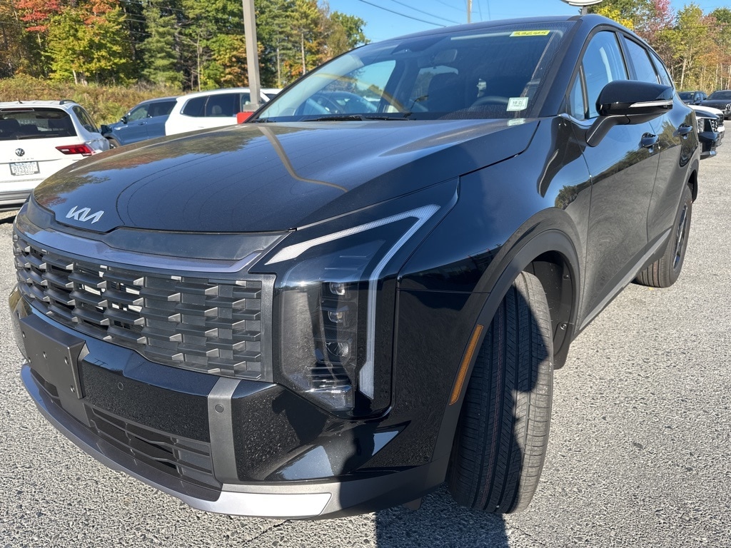 New 2026 Kia Sportage LX SUV