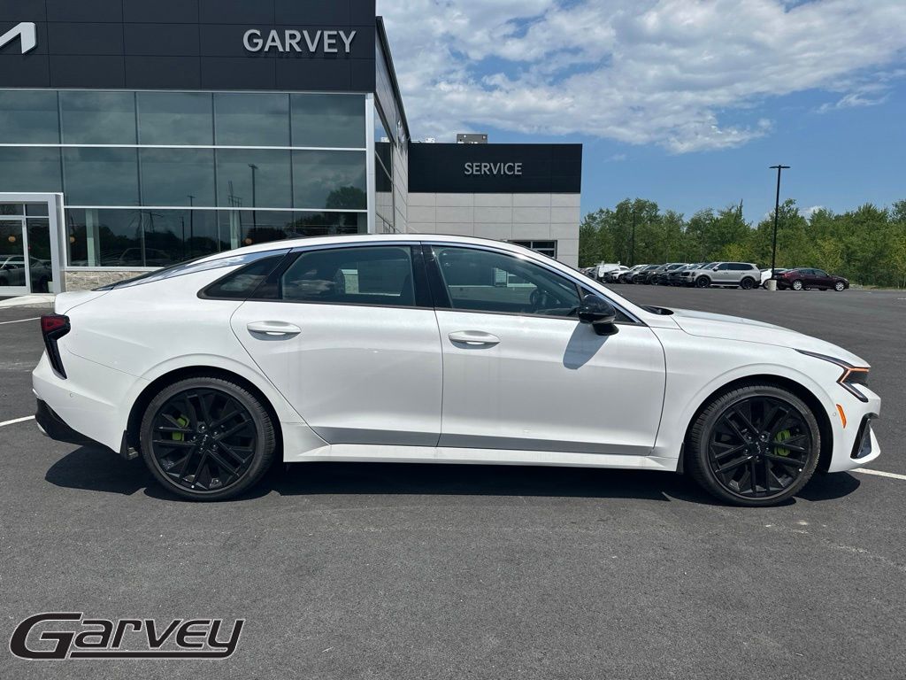 2026 Kia K5 GT - Photo 8