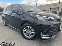 2024 Toyota Sienna XLE 7 Passenger Van Passenger Van