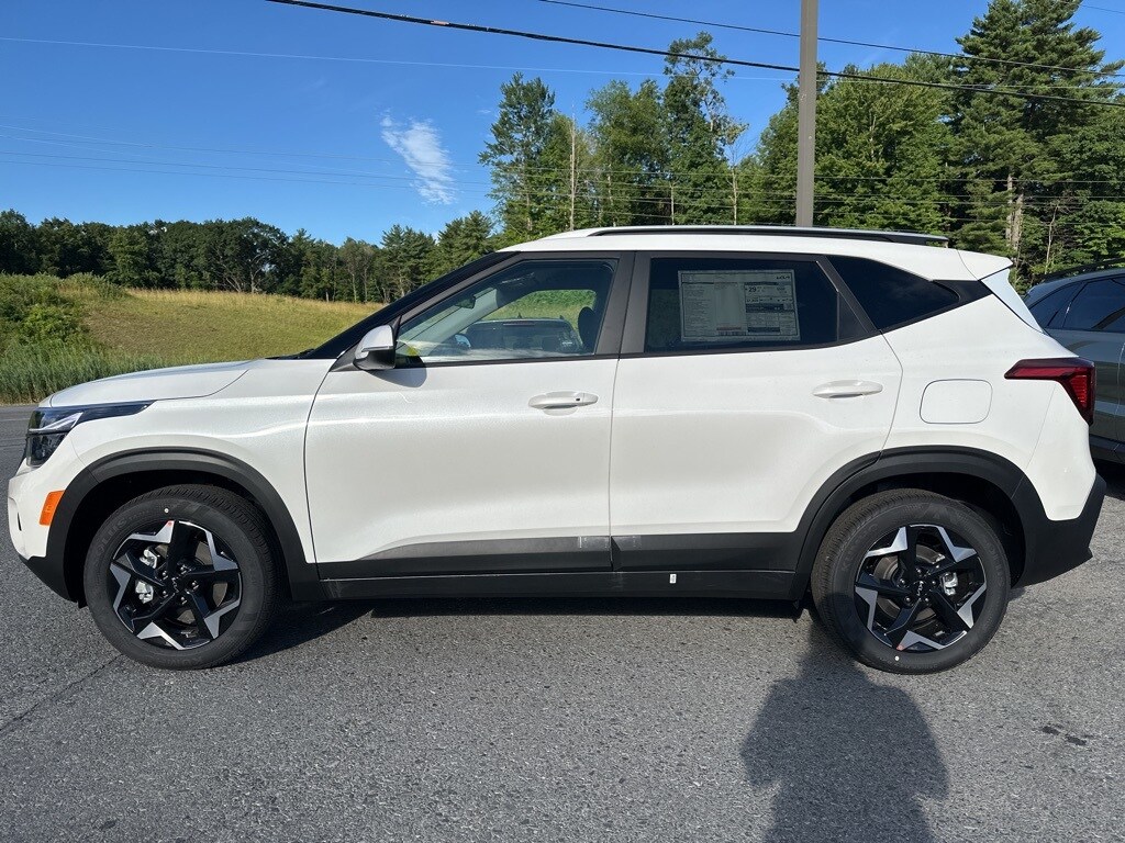 2025 Kia Seltos S photo 4