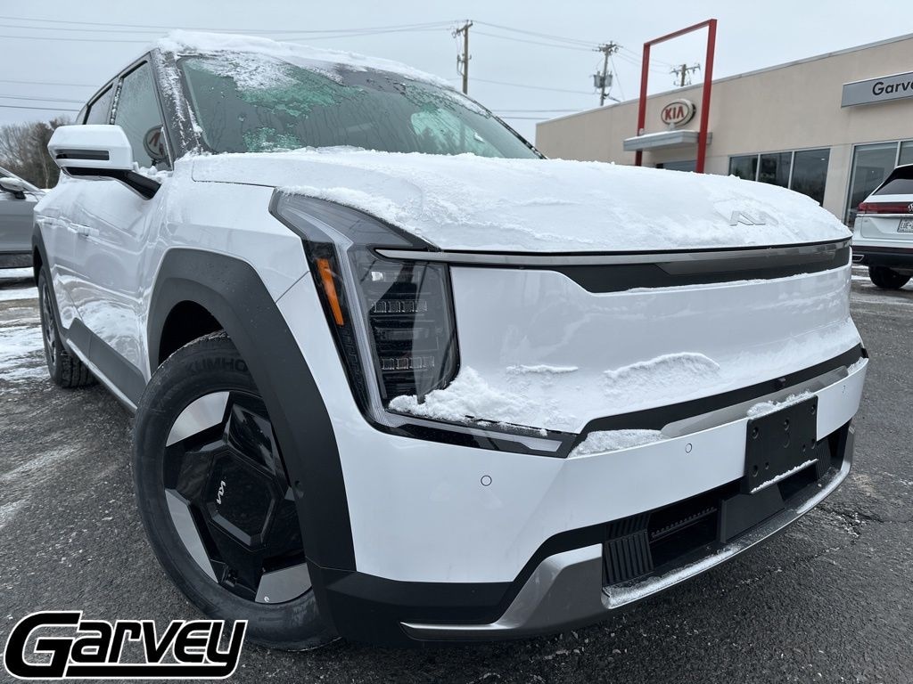 New 2026 Kia EV9 Wind SUV