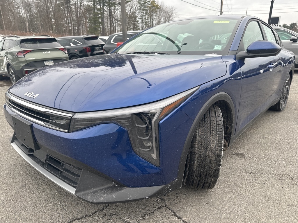 New 2025 Kia K4 LXS Sedan
