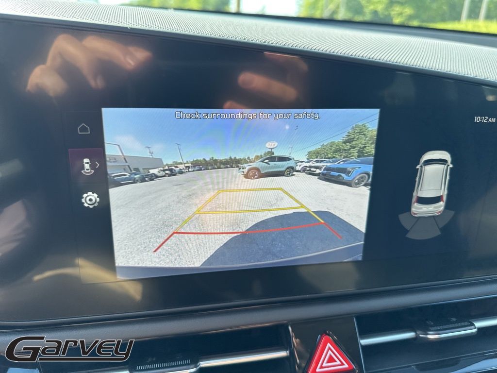 2025 Kia Niro EX - Photo 17