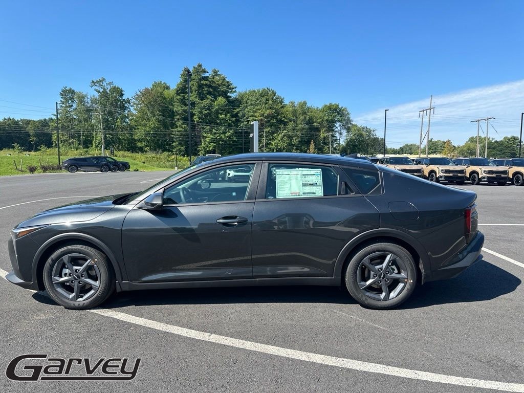 New 2026 Kia K4 LXS Sedan
