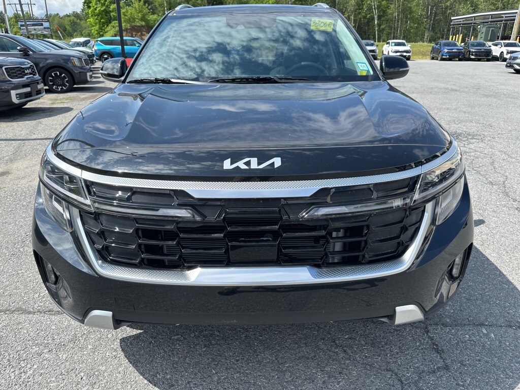 2025 Kia Seltos SX photo 2