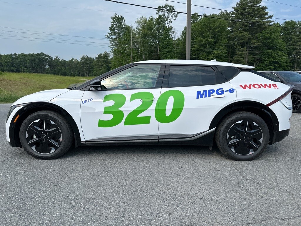 2025 Kia EV6 Wind photo 4