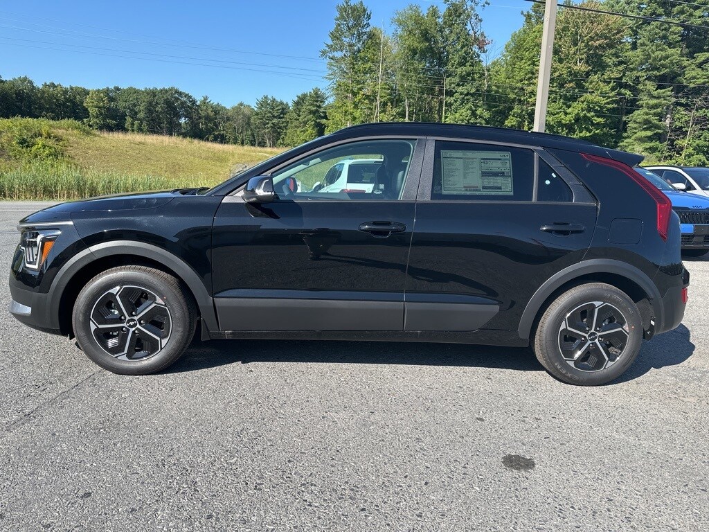 2025 Kia Niro EX photo 4