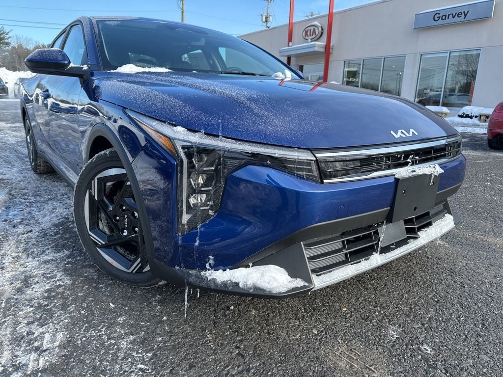 2025 Kia K4 EX AT's photo
