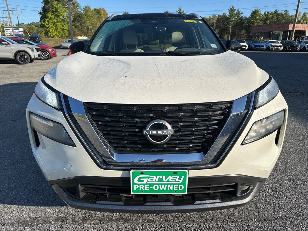 2023 Nissan Rogue SL photo 2