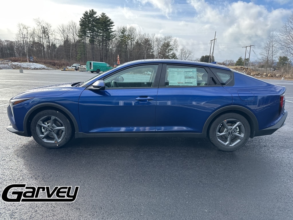New 2025 Kia K4 LXS Sedan