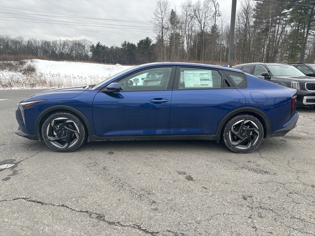 New 2025 Kia K4 LXS Sedan