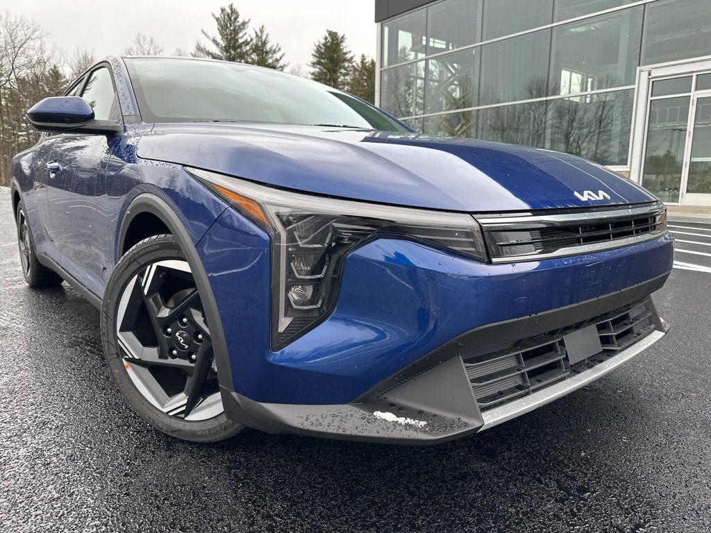 2025 Kia K4 EX AT's photo