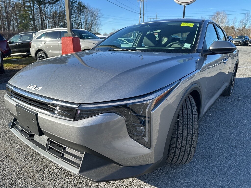 New 2025 Kia K4 EX Sedan
