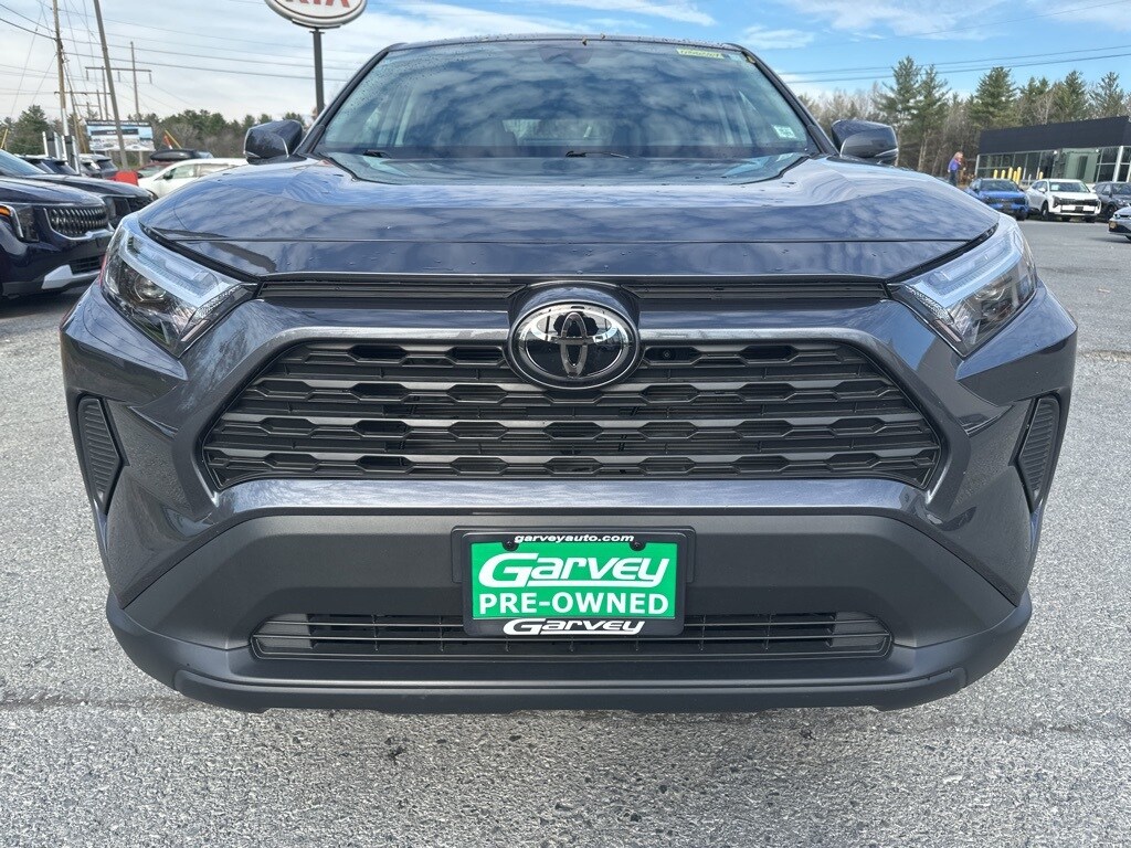2023 Toyota RAV4 LE photo 2