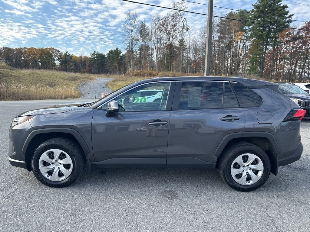 2023 Toyota RAV4 LE photo 4