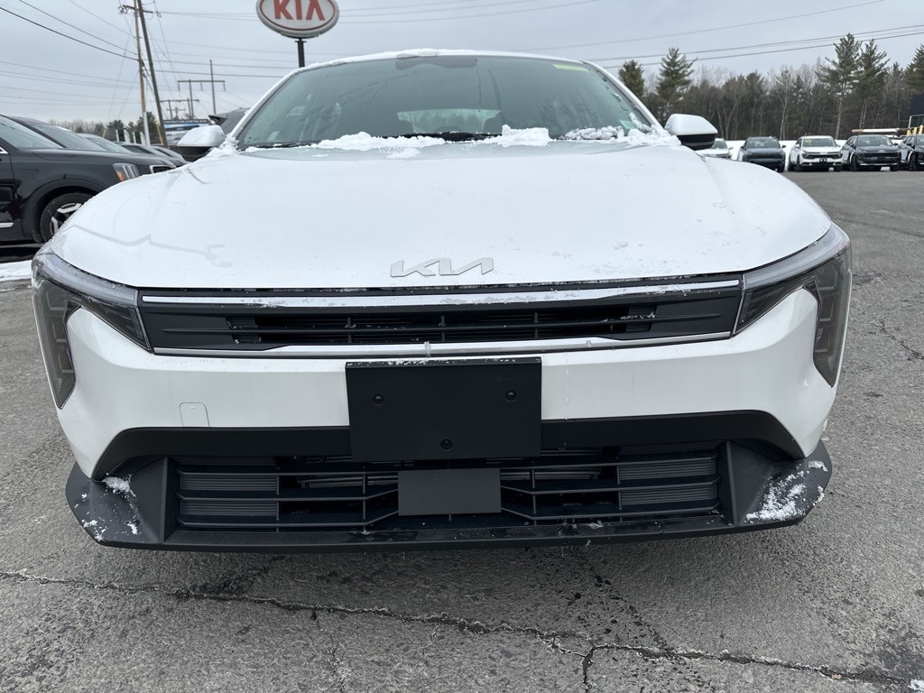 New 2025 Kia K4 LXS Sedan