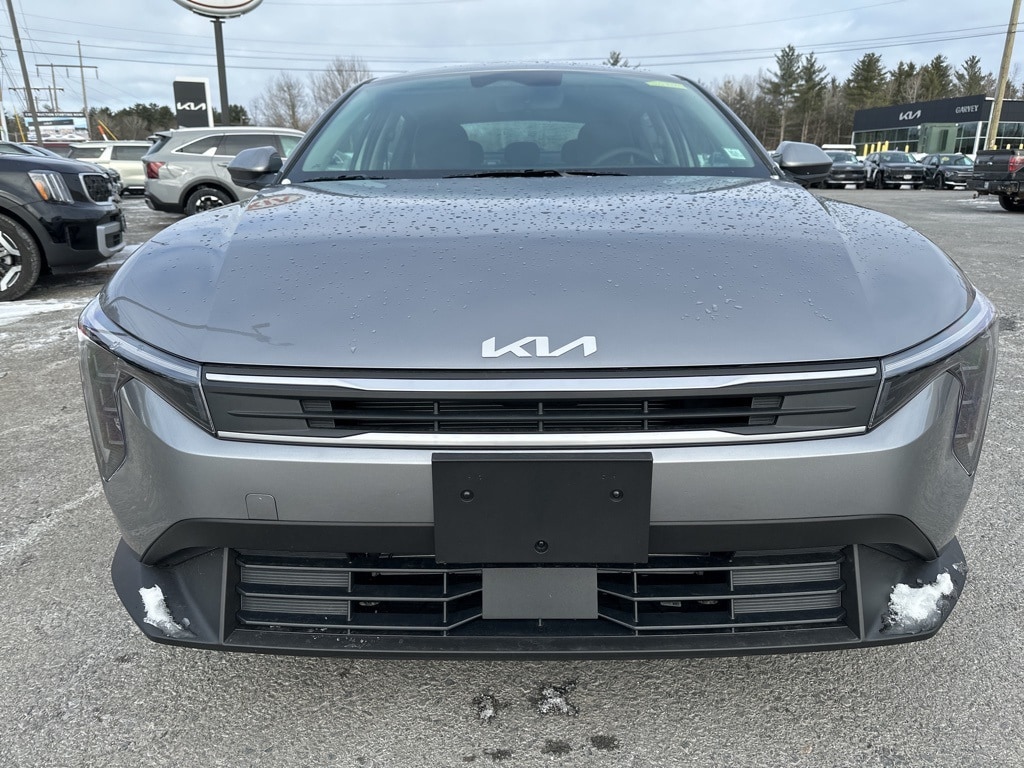 New 2025 Kia K4 LXS Sedan