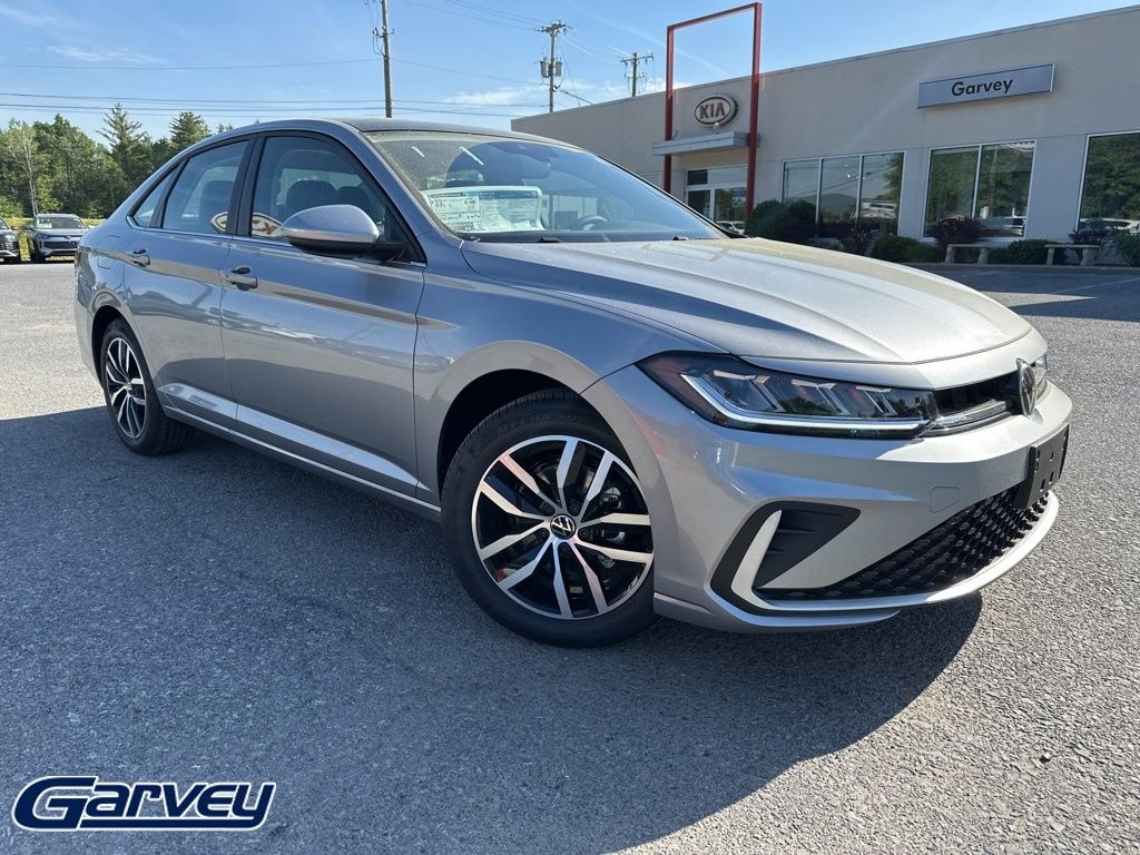 New 2026 Volkswagen Jetta 1.5T SE Sedan