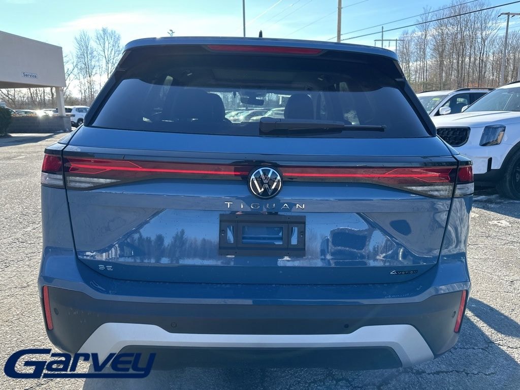 New 2026 Volkswagen Tiguan 2.0T SE SUV