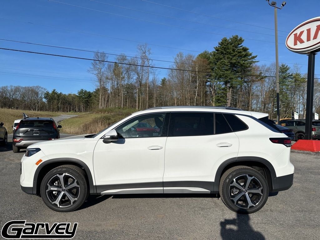 New 2026 Volkswagen Tiguan 2.0T SE SUV