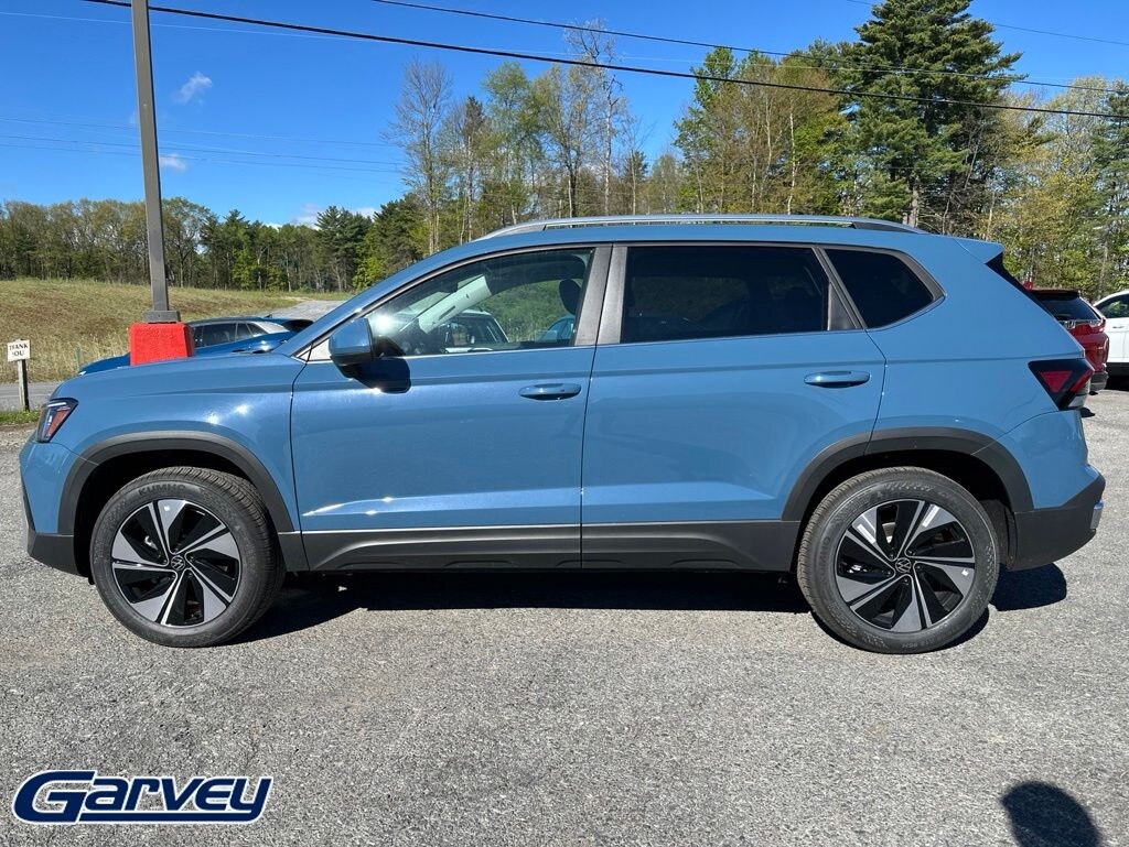 New 2026 Volkswagen Taos 1.5T SE SUV