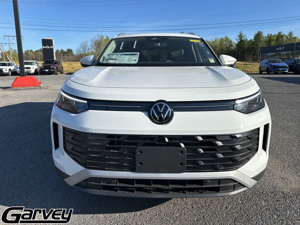 New 2026 Volkswagen Tiguan 2.0T SE SUV
