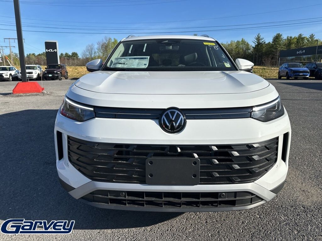 New 2026 Volkswagen Tiguan 2.0T SE SUV