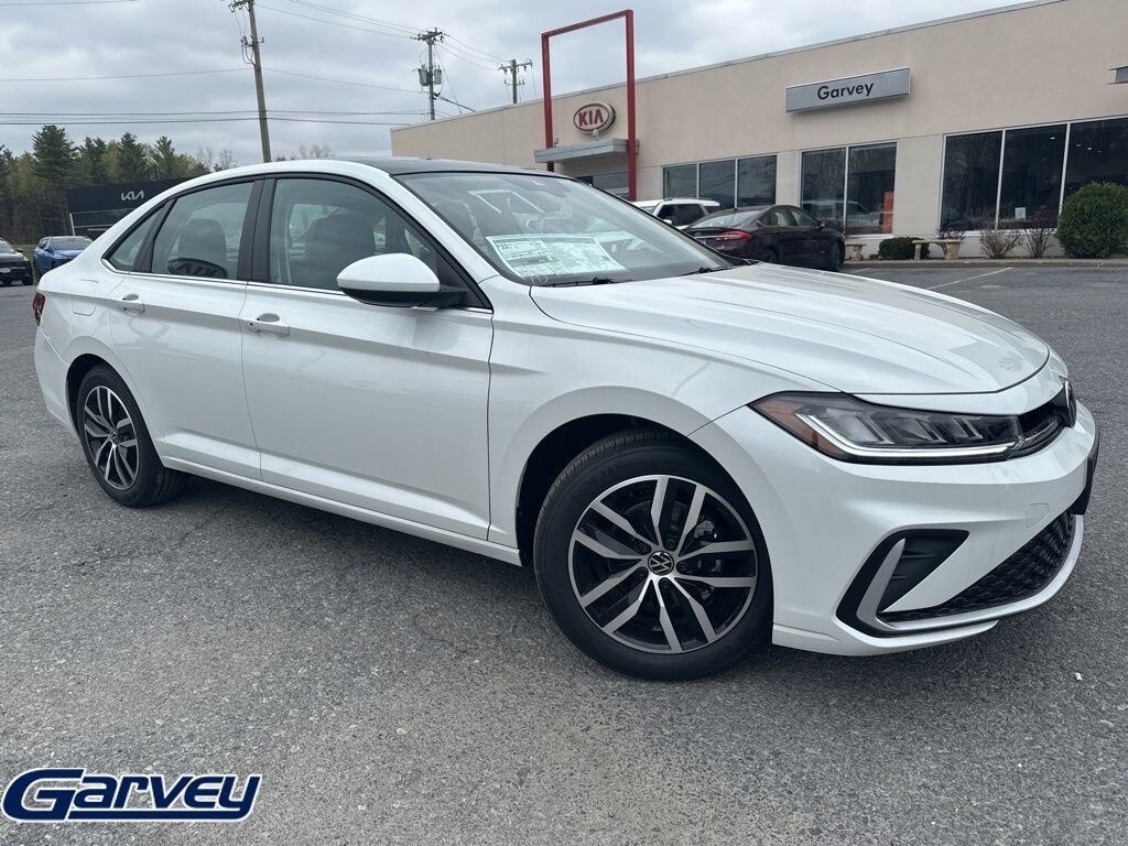 New 2026 Volkswagen Jetta 1.5T SE Sedan
