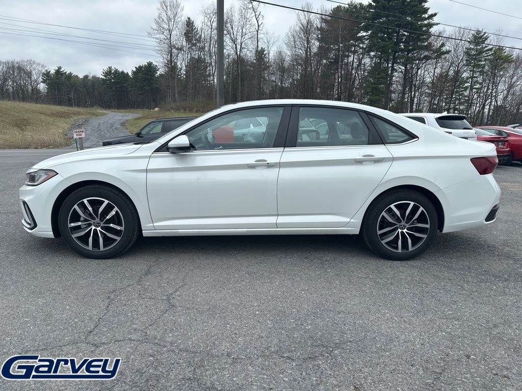 New 2026 Volkswagen Jetta 1.5T SE Sedan