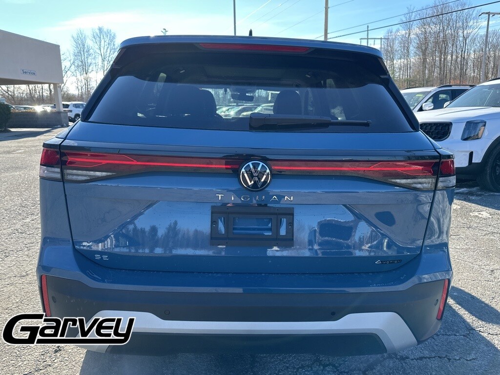 New 2026 Volkswagen Tiguan 2.0T SE SUV