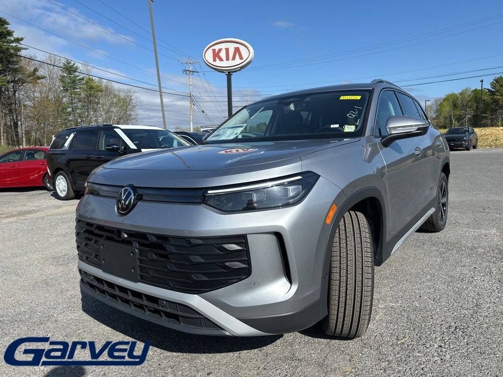 New 2026 Volkswagen Tiguan 2.0T SE SUV