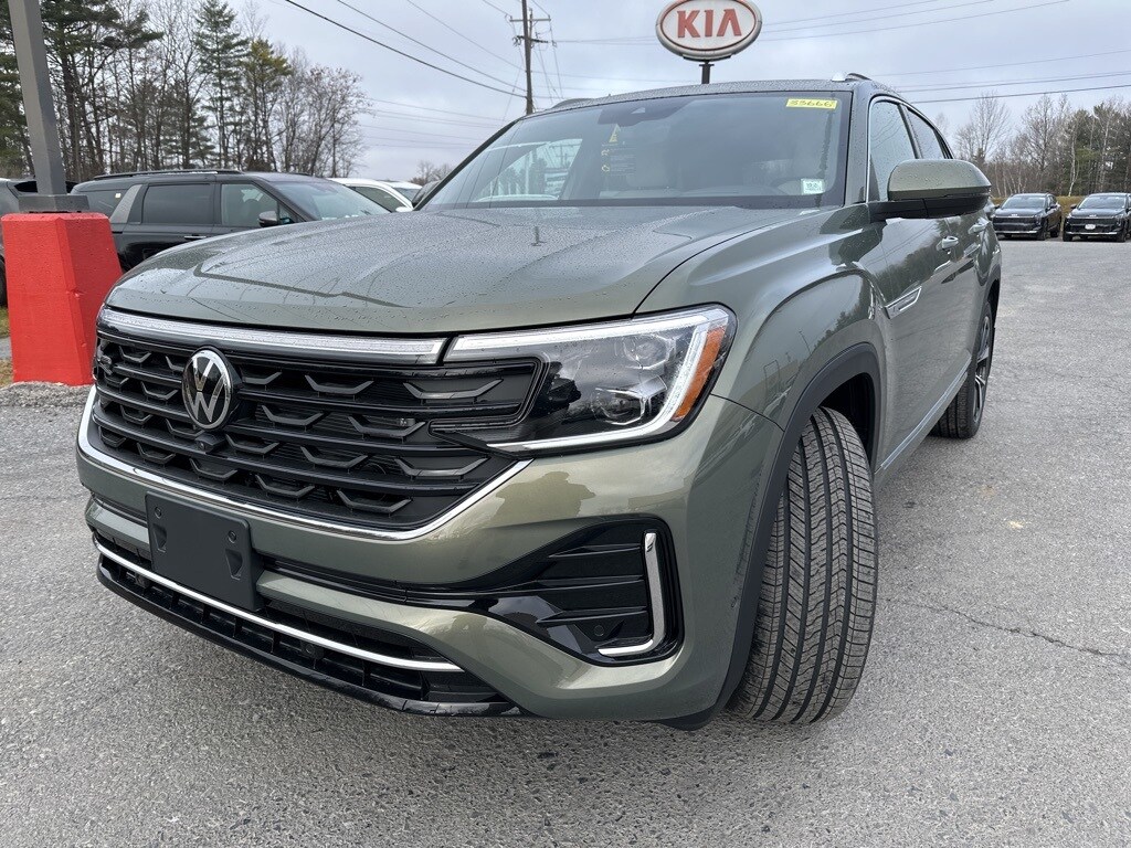 New 2026 Volkswagen Atlas Cross Sport 2.0T SEL Premium R-Line SUV