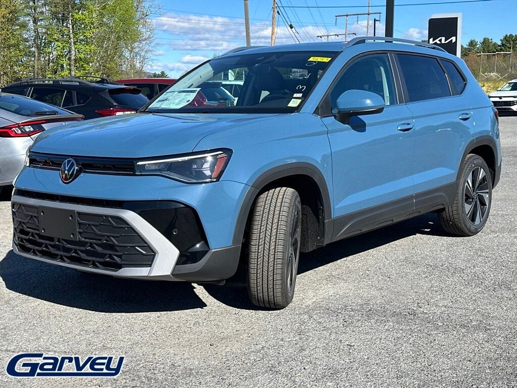 New 2026 Volkswagen Taos 1.5T SE SUV
