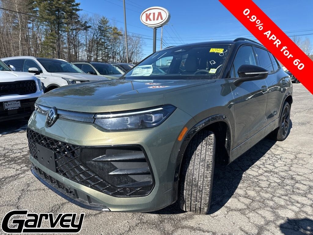 New 2026 Volkswagen Tiguan 2.0T SE R-Line Black SUV