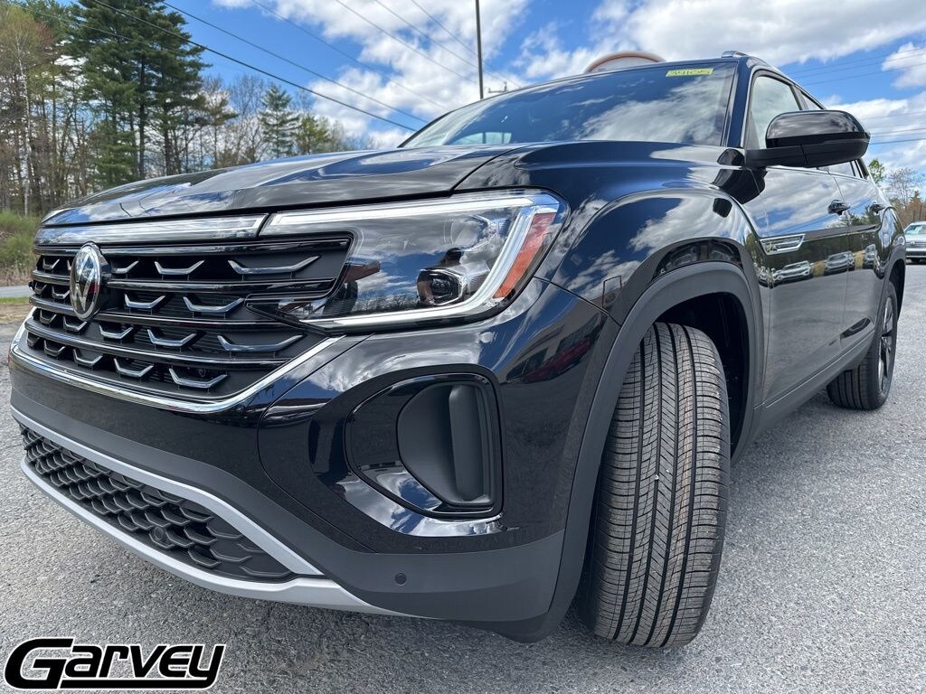 New 2026 Volkswagen Atlas Cross Sport 2.0T SE w/Technology SUV