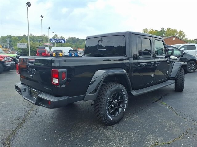 2025 Jeep Gladiator Sport photo 3