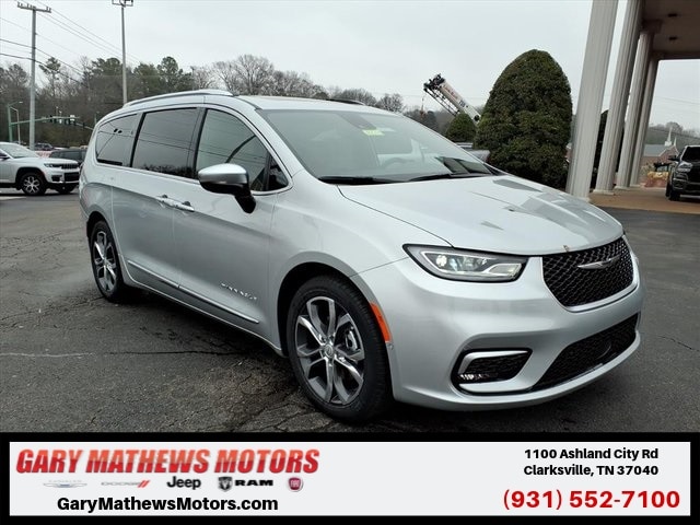 2026 Chrysler Pacifica Pinnacle's photo